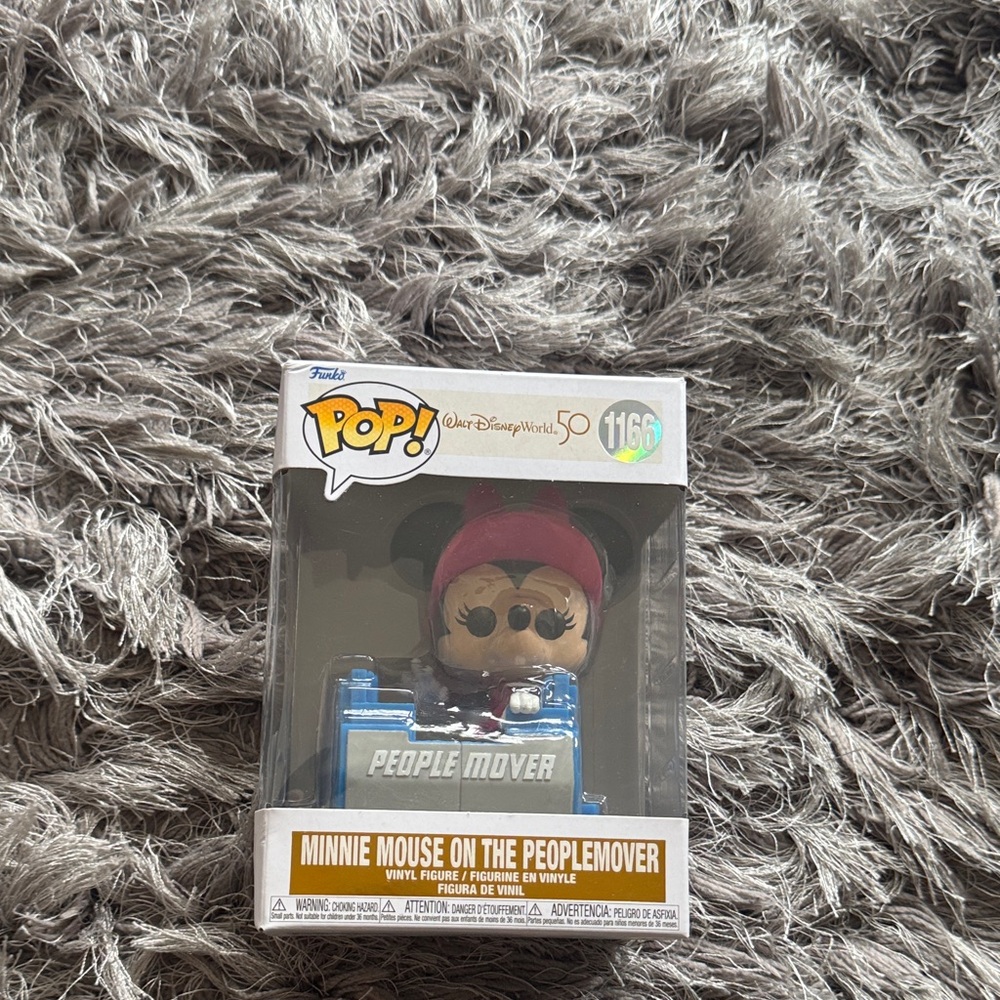 Funko Pop Minnie Mouse on People Mover